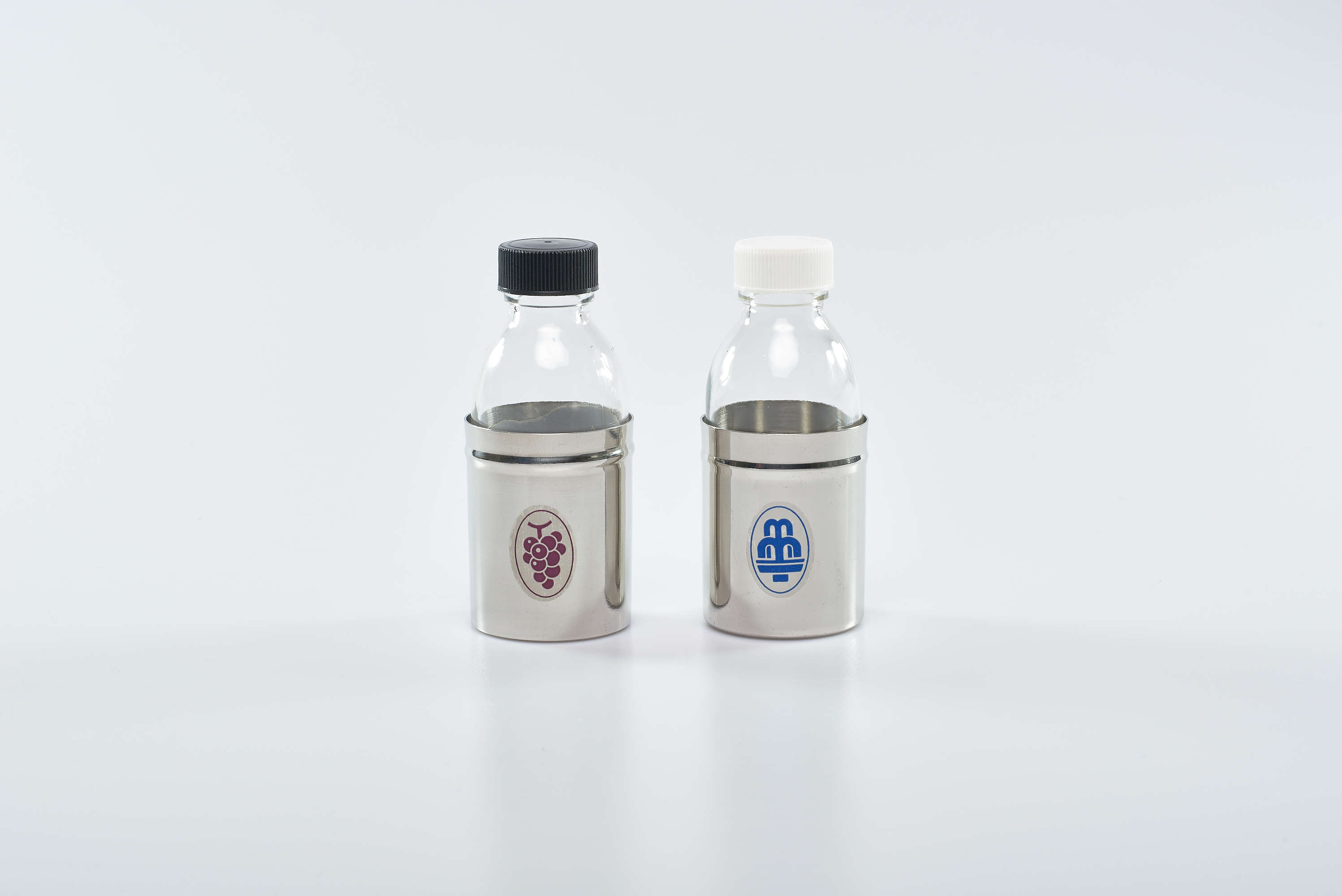 Coppia bottiglie acqua e vino corazza