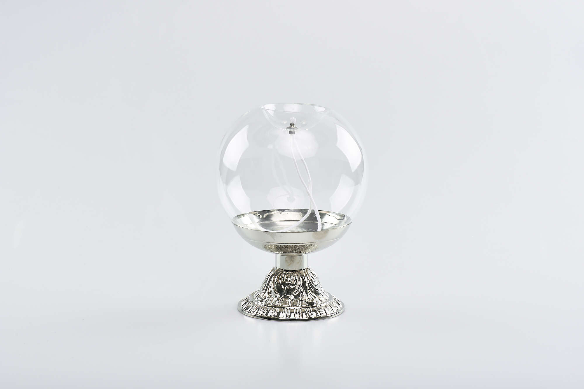 Sfera bianca con base