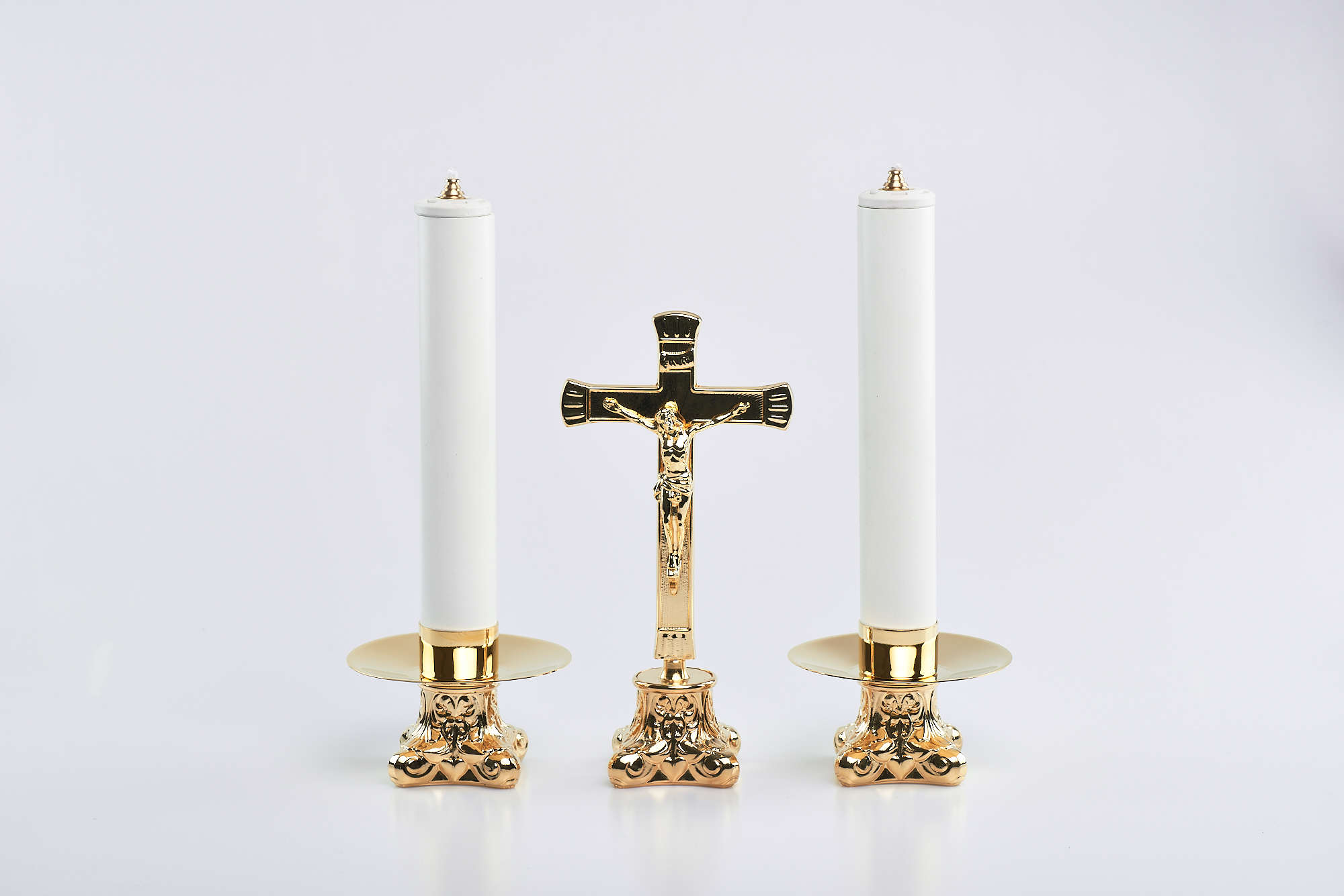 Candeliere fusione 4 piedi 7x5,5 cm, piatto Ø 12 cm, bossolo 4 cm