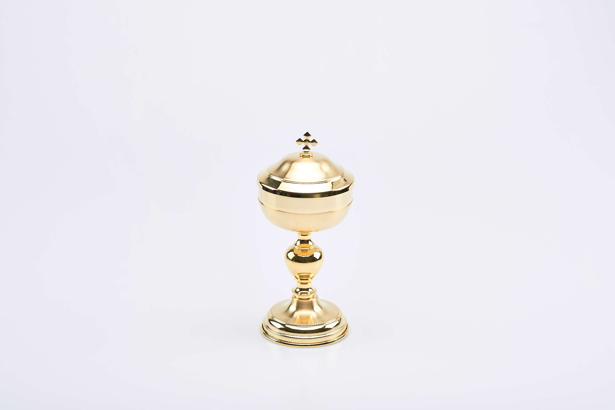 Pisside Malta in oro satinato coppa lucida